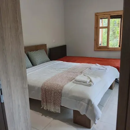 Nafplio Garden House *